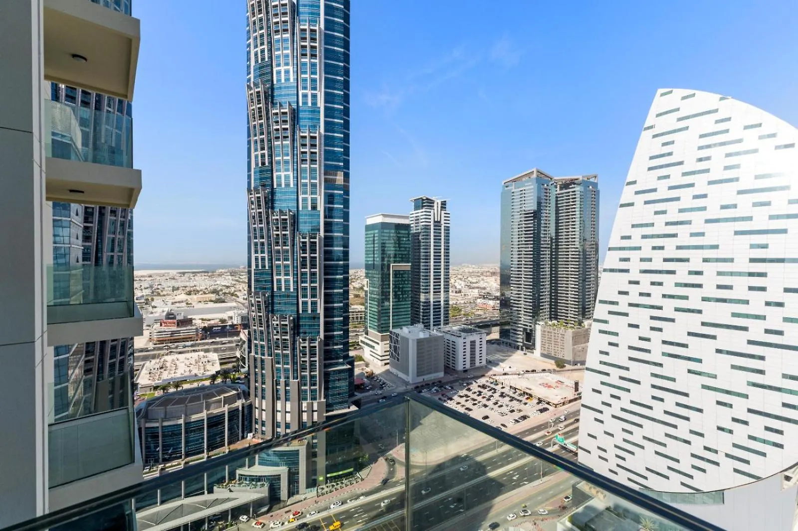 Exceptional 1Br 5 Mins Burj Khalifa With Gaming Room Dubai