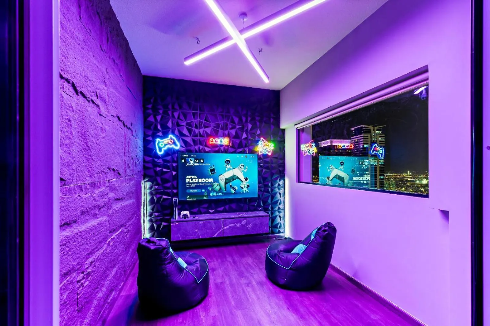 Exceptional 1Br 5 Mins Burj Khalifa With Gaming Room Dubai Apartment
