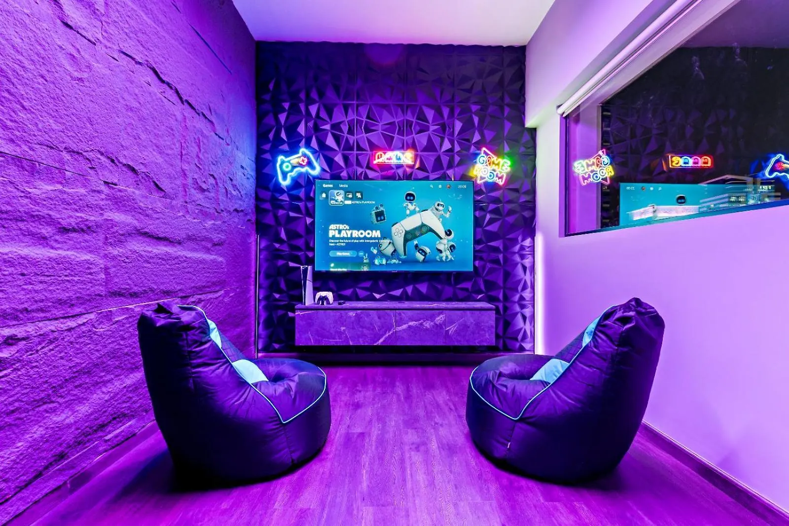 Exceptional 1Br 5 Mins Burj Khalifa With Gaming Room Dubai Apartment