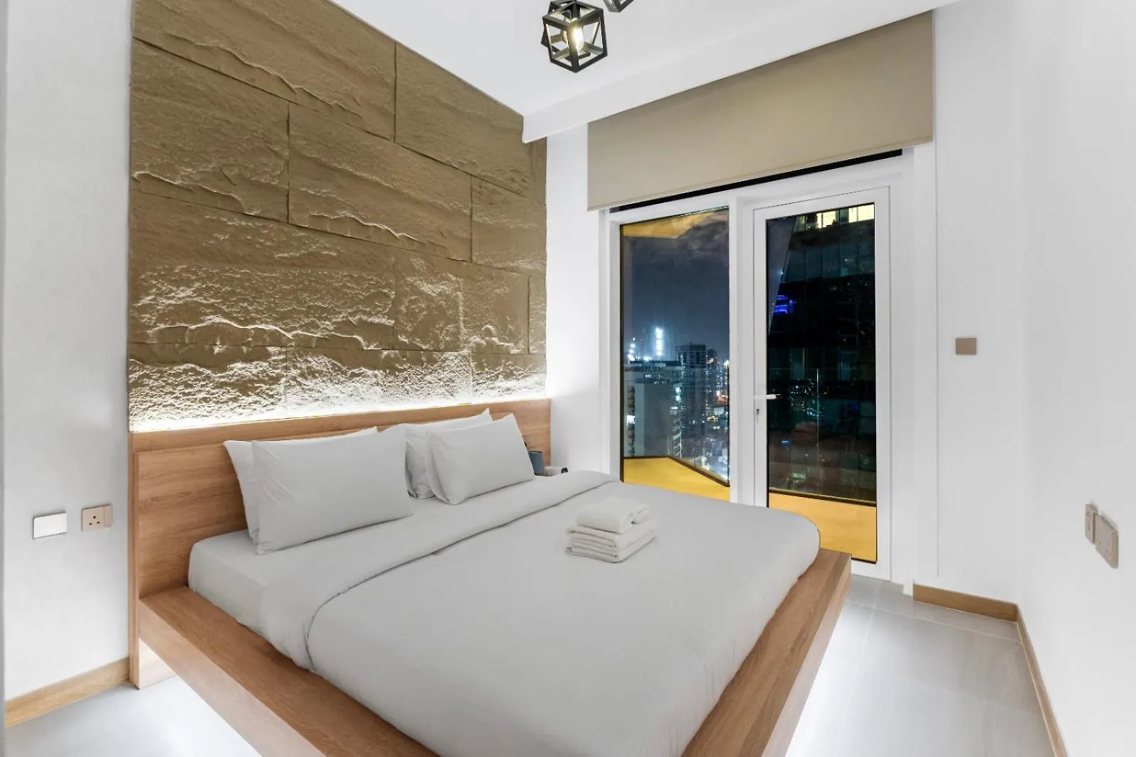 Exceptional 1Br 5 Mins Burj Khalifa With Gaming Room Dubai