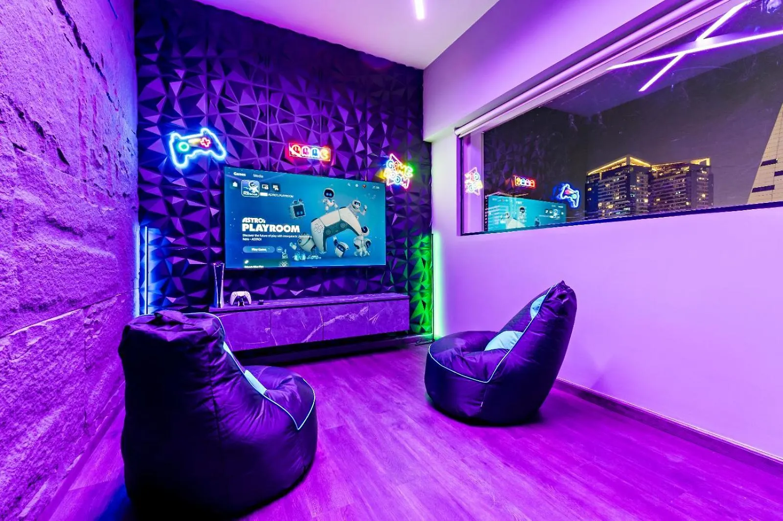 Exceptional 1Br 5 Mins Burj Khalifa With Gaming Room Dubai Apartment